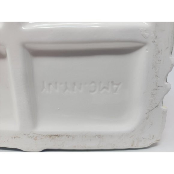 AMC NY NY Red Barn Cookie‎ Jar With Silo Makes Talking Animal Sounds - Picture 8 of 13